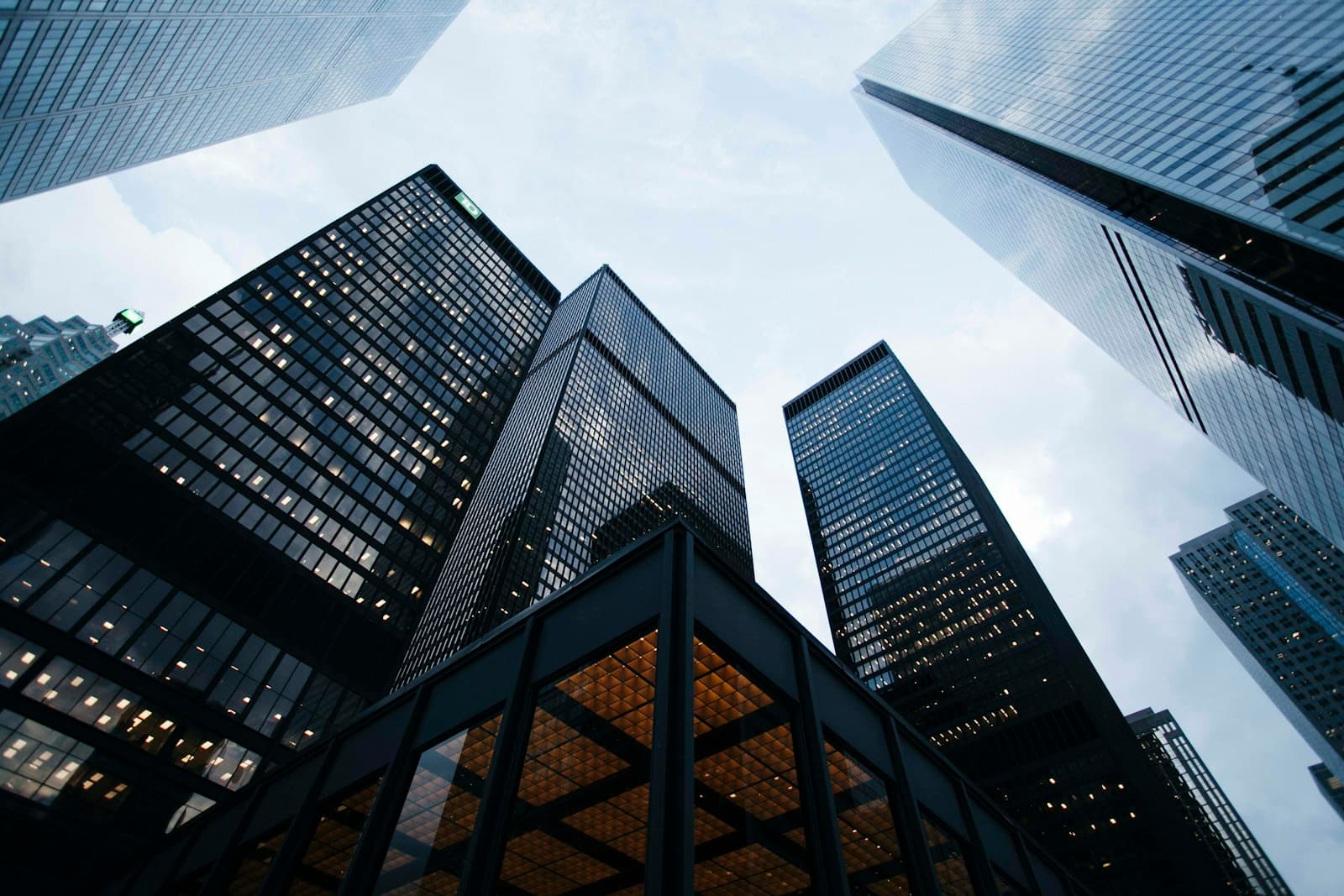 Accenture corporate headquarters and recruitment guide